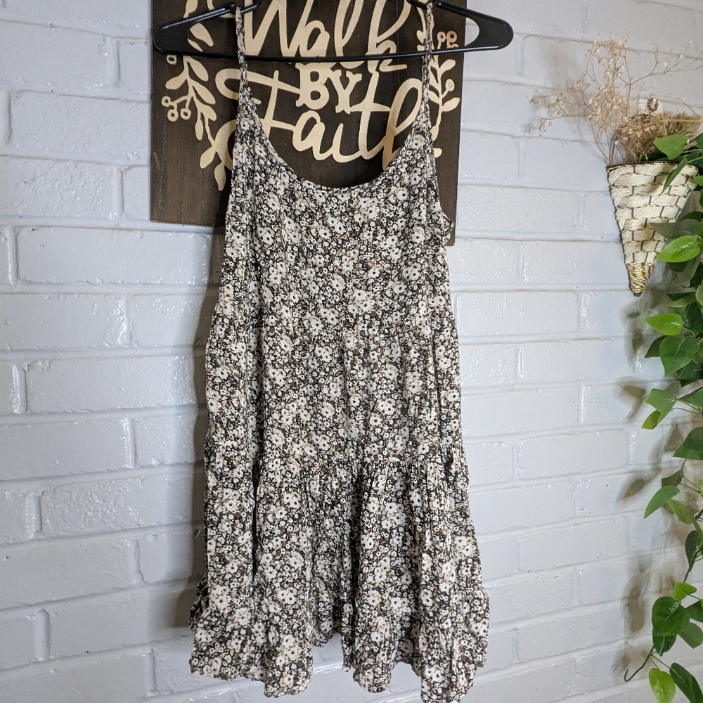 Brandy Melville Floral Tiered Open Back Ruffle  Tunic
